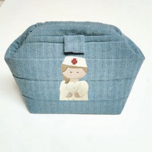 Kit Estuche sanitario de patchwork con telas Paz Giral